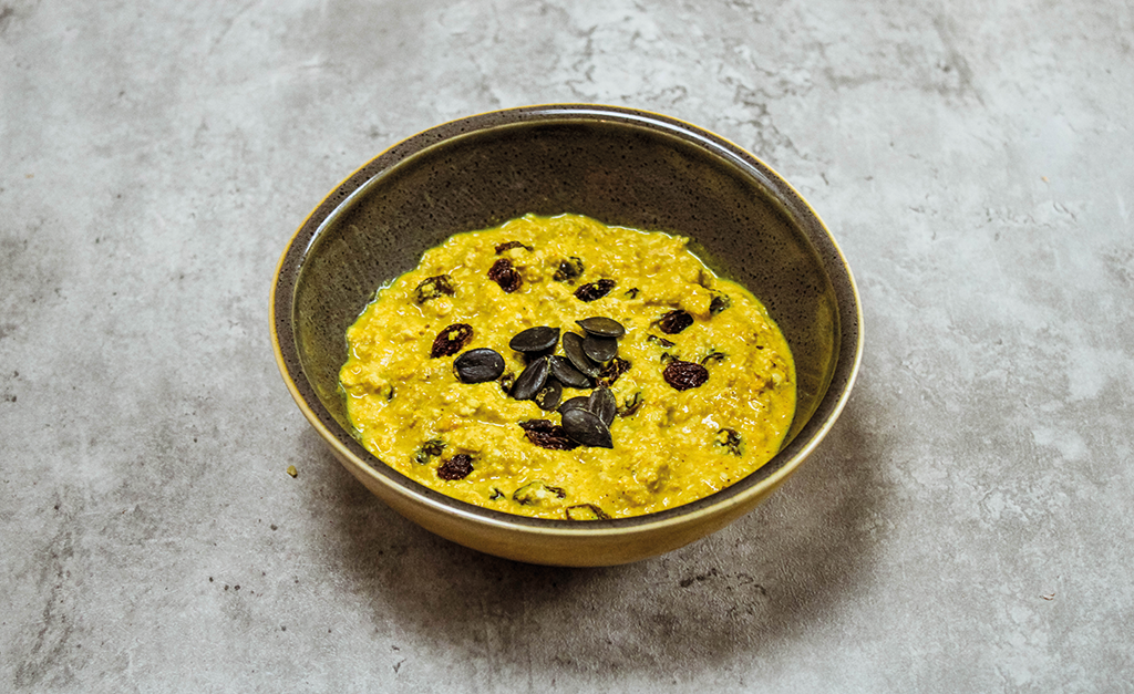 Ayurvedischer Porridge - Warme Mahlzeit in nur 3 Minuten