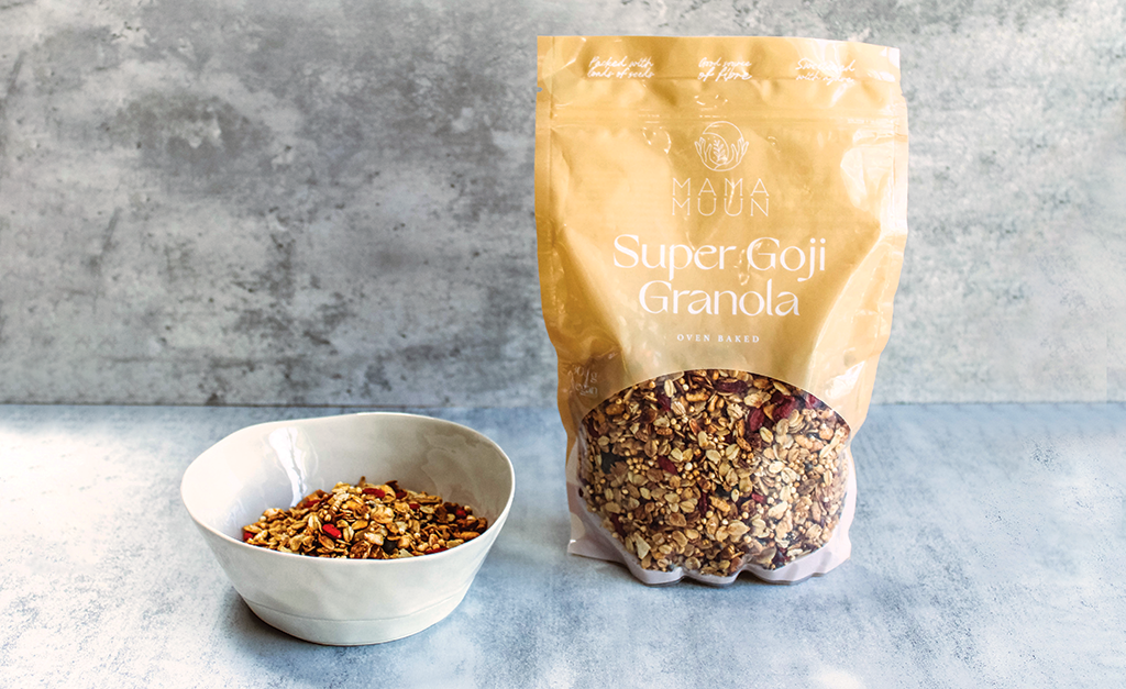 Delicious Postpartum Snack: Super Goji Granola